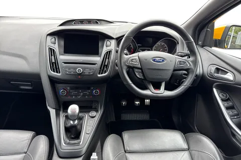 18 of 53 for FORD FOCUS 2.0T EcoBoost ST-3 Navigation 5dr