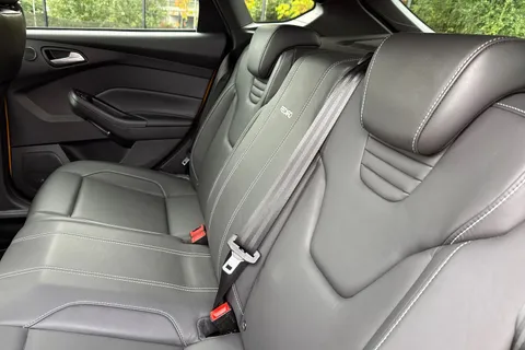 19 of 53 for FORD FOCUS 2.0T EcoBoost ST-3 Navigation 5dr