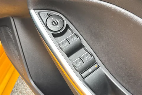 21 of 53 for FORD FOCUS 2.0T EcoBoost ST-3 Navigation 5dr