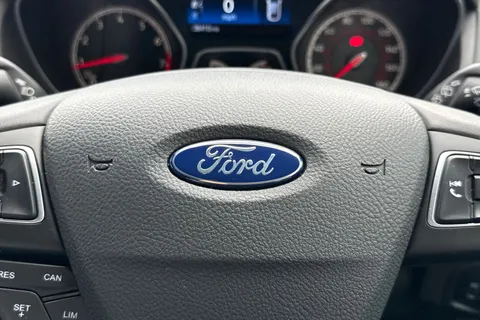 41 of 53 for FORD FOCUS 2.0T EcoBoost ST-3 Navigation 5dr