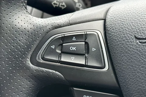 42 of 53 for FORD FOCUS 2.0T EcoBoost ST-3 Navigation 5dr