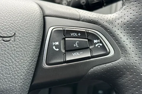 44 of 53 for FORD FOCUS 2.0T EcoBoost ST-3 Navigation 5dr