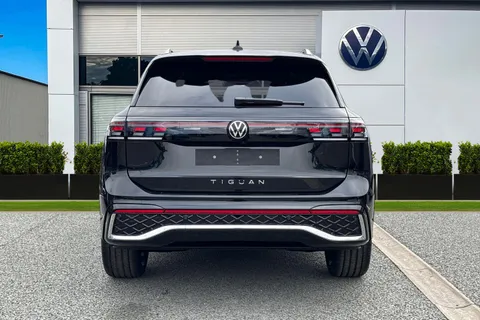 Volkswagen Tiguan 2.0 TDI R-Line DSG Euro 6 (s/s) 5dr Thumbnail #5