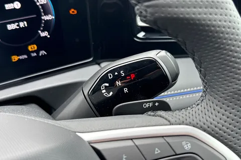 Volkswagen Tiguan 2.0 TDI R-Line DSG Euro 6 (s/s) 5dr Thumbnail #23