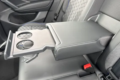 Volkswagen Tiguan 2.0 TDI R-Line DSG Euro 6 (s/s) 5dr Thumbnail #38