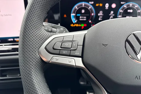 Volkswagen Tiguan 2.0 TDI R-Line DSG Euro 6 (s/s) 5dr Thumbnail #45