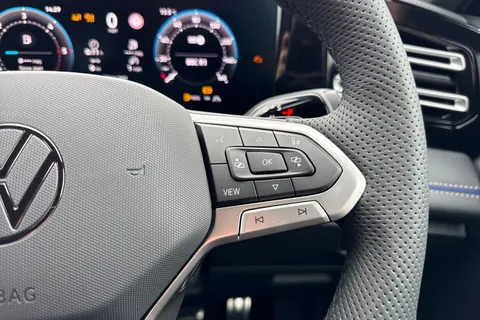 Volkswagen Tiguan 2.0 TDI R-Line DSG Euro 6 (s/s) 5dr Thumbnail #46