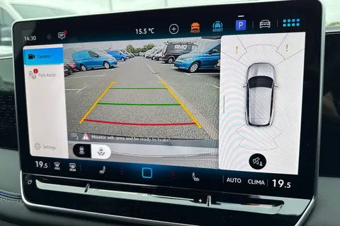 Volkswagen Tiguan 2.0 TDI R-Line DSG Euro 6 (s/s) 5dr Thumbnail #47