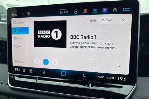 Volkswagen Tiguan 2.0 TDI R-Line DSG Euro 6 (s/s) 5dr Thumbnail #50