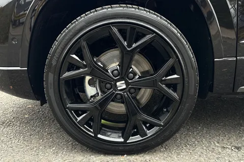 KJ25RUA SEAT Ateca 1.5 TSI EVO FR Black Edition Euro 6 (s/s) 5dr Thumbnail #10