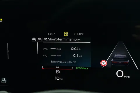 DX25UPN Audi A6 Avant Avant Edition 1 TFSI  204 PS S tronic Thumbnail #39