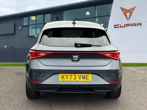 KY73VME SEAT Leon 1.5 TSI EVO SE Dynamic 5dr*** PANORAMIC SUNROOF*** Thumbnail #5