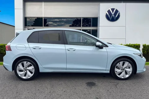 GF25HSX Volkswagen Golf 1.5 TSI 204 Match eHybrid 5dr DSG Thumbnail #4