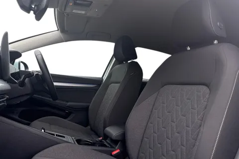 GF25HSX Volkswagen Golf 1.5 TSI 204 Match eHybrid 5dr DSG Thumbnail #17