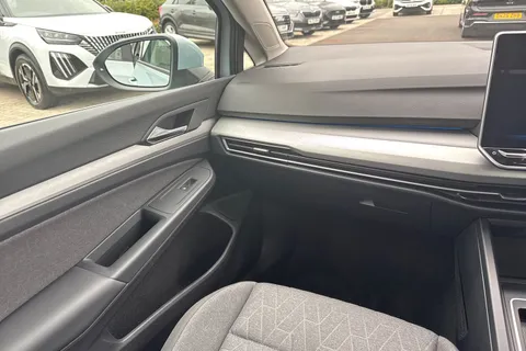 GF25HSX Volkswagen Golf 1.5 TSI 204 Match eHybrid 5dr DSG Thumbnail #21