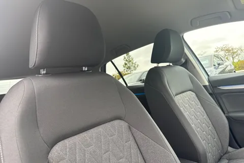 GF25HSX Volkswagen Golf 1.5 TSI 204 Match eHybrid 5dr DSG Thumbnail #25