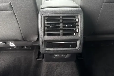 GF25HSX Volkswagen Golf 1.5 TSI 204 Match eHybrid 5dr DSG Thumbnail #31