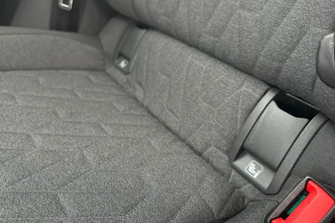 GF25HSX Volkswagen Golf 1.5 TSI 204 Match eHybrid 5dr DSG Thumbnail #32