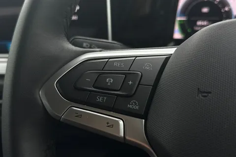 GF25HSX Volkswagen Golf 1.5 TSI 204 Match eHybrid 5dr DSG Thumbnail #34