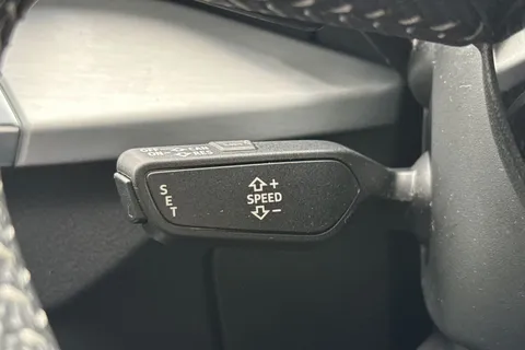 KP69VCW Audi Q2 1.5 TFSI CoD 35 S line S Tronic Euro 6 (s/s) 5dr Thumbnail #39