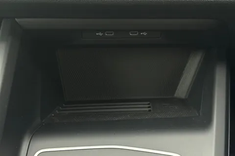 GF25HSX Volkswagen Golf 1.5 TSI 204 Match eHybrid 5dr DSG Thumbnail #38