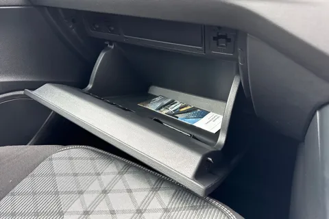 Volkswagen Polo 1.0 TSI R-Line Euro 6 (s/s) 5dr Thumbnail #40