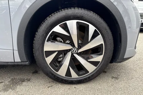DA25BSU Volkswagen ID.5 128kW Max Pro 77kWh 5dr Auto | Heat Pump | Rear View Camera | Heated Seats Thumbnail #10