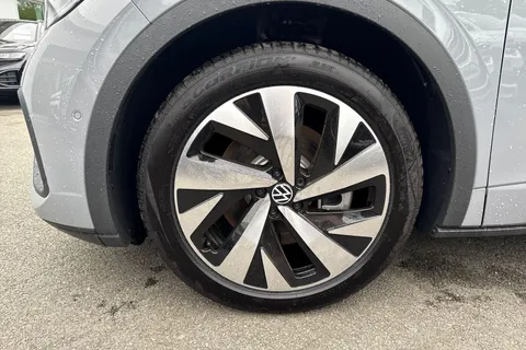 DA25BSU Volkswagen ID.5 128kW Max Pro 77kWh 5dr Auto | Heat Pump | Rear View Camera | Heated Seats Thumbnail #13