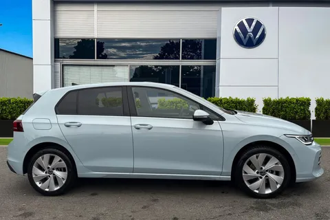 DF25AOT Volkswagen Golf 1.5 eTSI 150 Match 5dr DSG | Rear View Camera | Technology Pack Thumbnail #4