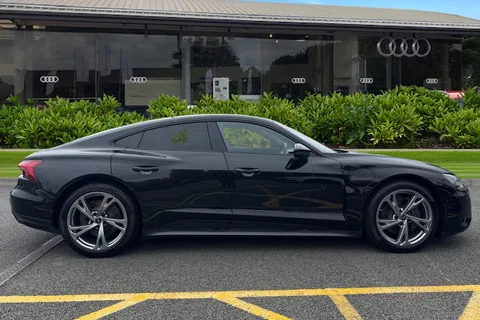 YD73DKL Audi e-tron GT 93.4kWh Auto quattro 4dr Thumbnail #4