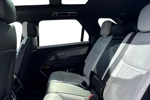 4 of 37 for LAND ROVER RANGE ROVER SPORT 3.0 D300 Dynamic SE 5dr Auto