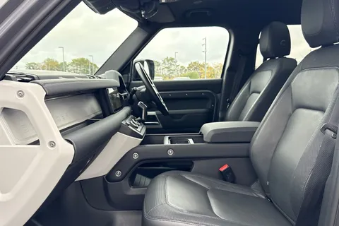 KW73XEX Land Rover Defender 110 3.0 D300 110 X-Dynamic SE 5dr Thumbnail #4