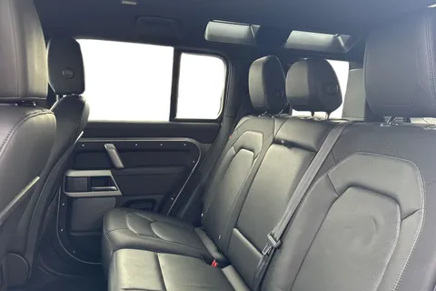 KW73XEX Land Rover Defender 110 3.0 D300 110 X-Dynamic SE 5dr Thumbnail #5