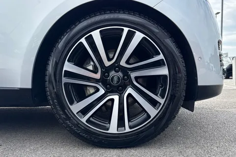 9 of 49 for LAND ROVER RANGE ROVER 3.0 D300 HSE 4dr Auto