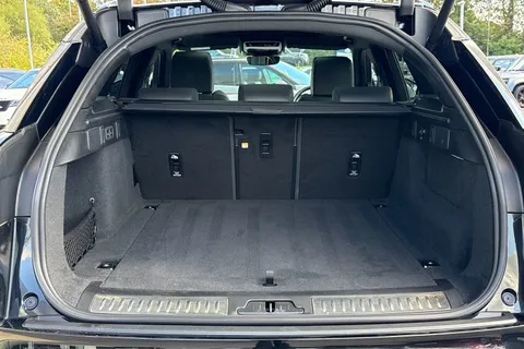 KJ73OAL Land Rover Range Rover Velar 2.0 D200 MHEV Dynamic HSE 5dr Thumbnail #11