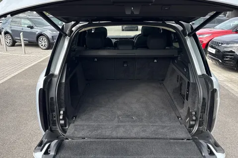 11 of 49 for LAND ROVER RANGE ROVER 3.0 D300 HSE 4dr Auto