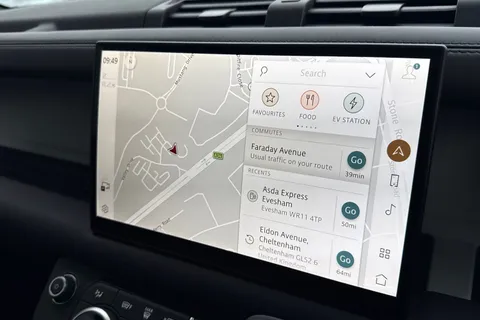 KK24LFH Land Rover Defender 110 2.0 P300e X-Dynamic HSE 5dr Thumbnail #13