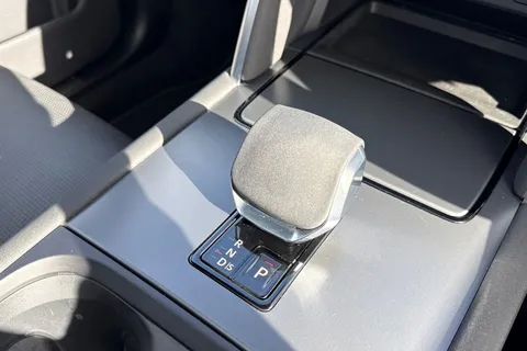 KR24BAA Land Rover Discovery Sport 2.0 D200 Dynamic HSE 5dr Thumbnail #15