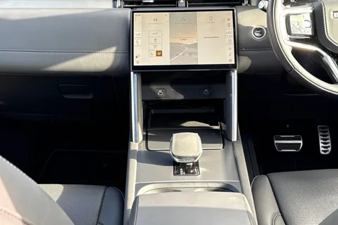 KR24BAA Land Rover Discovery Sport 2.0 D200 Dynamic HSE 5dr Thumbnail #16