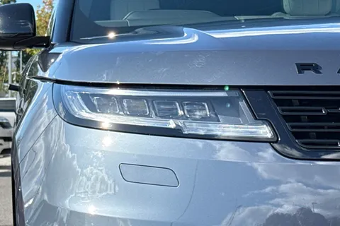 18 of 37 for LAND ROVER RANGE ROVER SPORT 3.0 D300 Dynamic SE 5dr Auto