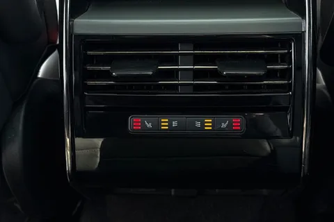 19 of 37 for LAND ROVER RANGE ROVER SPORT 3.0 D300 Dynamic SE 5dr Auto