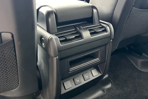 KK24LFH Land Rover Defender 110 2.0 P300e X-Dynamic HSE 5dr Thumbnail #20