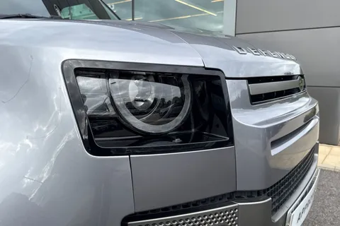 KW73XEX Land Rover Defender 110 3.0 D300 110 X-Dynamic SE 5dr Thumbnail #19