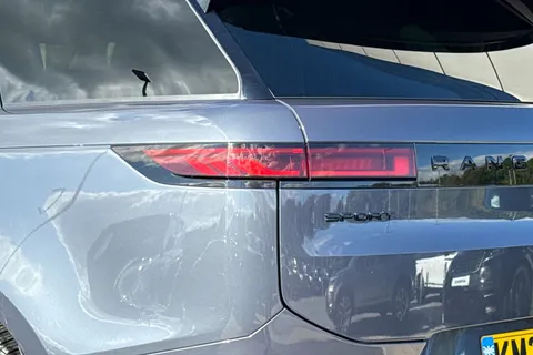 20 of 37 for LAND ROVER RANGE ROVER SPORT 3.0 D300 Dynamic SE 5dr Auto