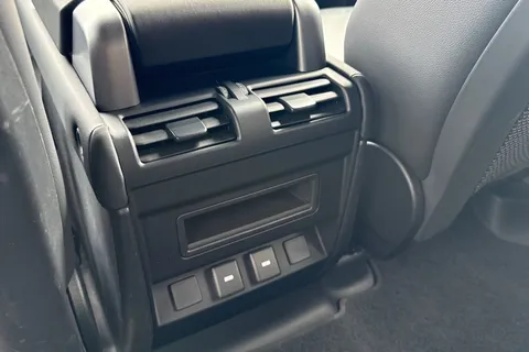 KW73XEX Land Rover Defender 110 3.0 D300 110 X-Dynamic SE 5dr Thumbnail #20