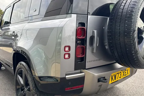 KW73XEX Land Rover Defender 110 3.0 D300 110 X-Dynamic SE 5dr Thumbnail #21