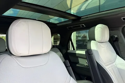 22 of 37 for LAND ROVER RANGE ROVER SPORT 3.0 D300 Dynamic SE 5dr Auto