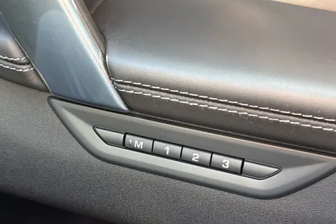 KR24BAA Land Rover Discovery Sport 2.0 D200 Dynamic HSE 5dr Thumbnail #26