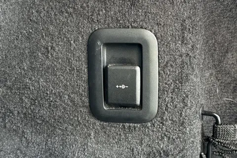 28 of 37 for LAND ROVER RANGE ROVER SPORT 3.0 D300 Dynamic SE 5dr Auto