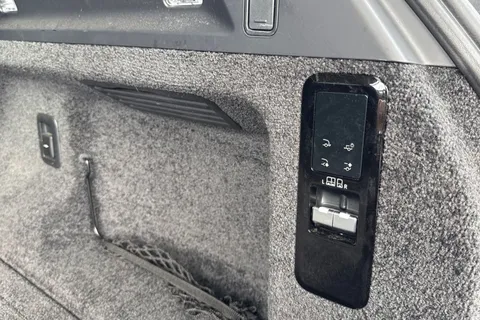 28 of 49 for LAND ROVER RANGE ROVER 3.0 D300 HSE 4dr Auto